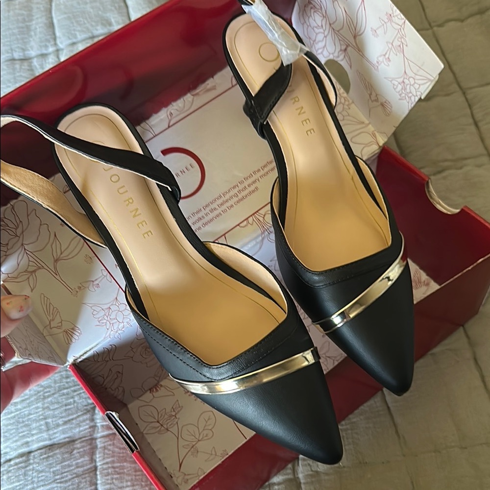 Journee Collection Women's Black Slingback Heels- 7.5W